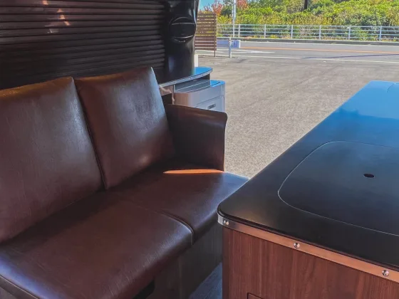 Camper HIACE Black