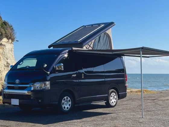 Camper HIACE Black