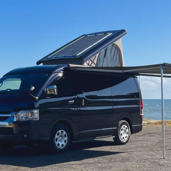 Camper HIACE Black