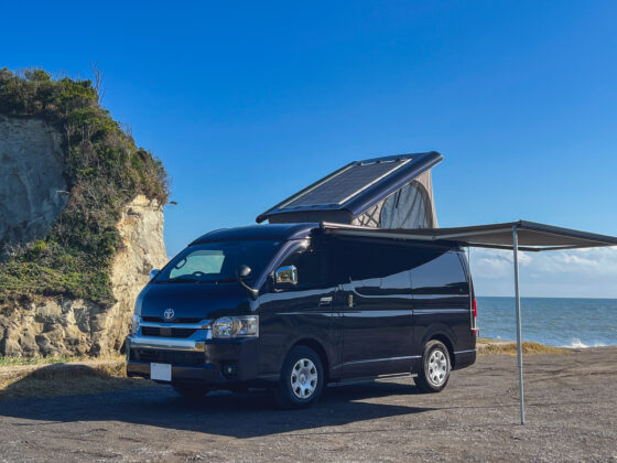 Camper HIACE Black